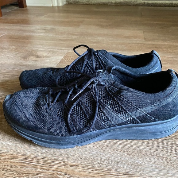 Nike, Black, Size 12 or 12.5 - Picture 5 of 8